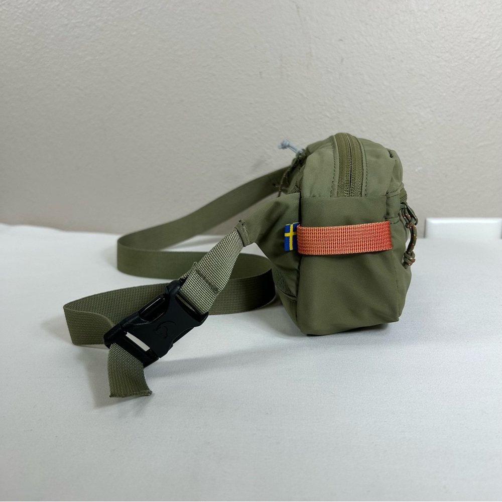 FJALLRAVEN Green Lightweight Unisex Minimalist Waterproof High Coast Hip Pack - Picture 6 of 16